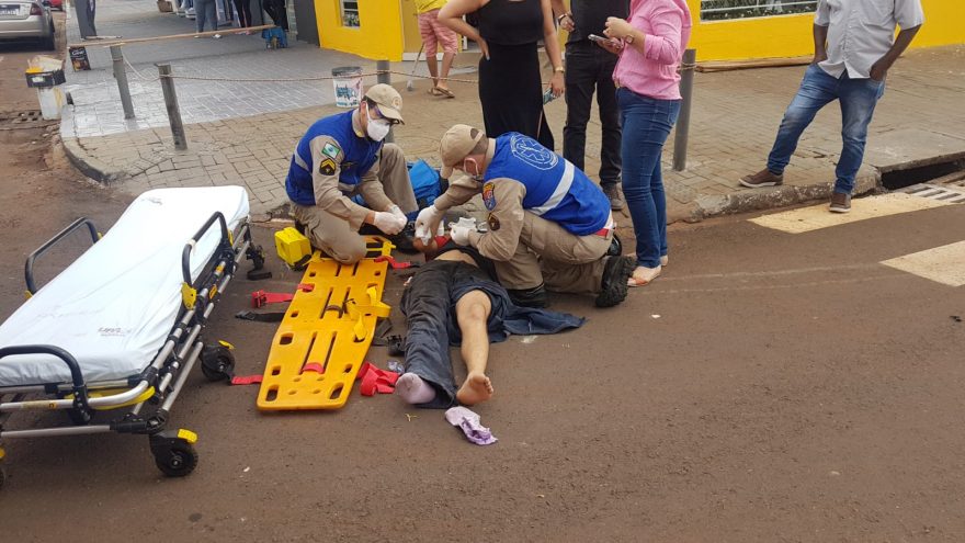 Colisão entre moto e Kia Sorento deixa homem ferido em Cascavel