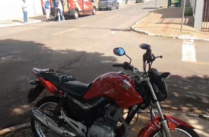 Motociclista fica ferido após colisão com carro no Parque Verde