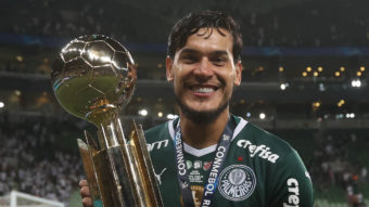 Gustavo Gómez supera Arce e se isola como gringo com mais títulos no Palmeiras