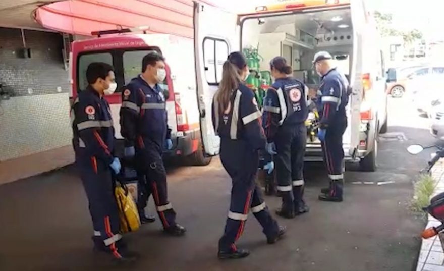 Mulher é socorrida às pressas após rebaixamento do nível de consciência