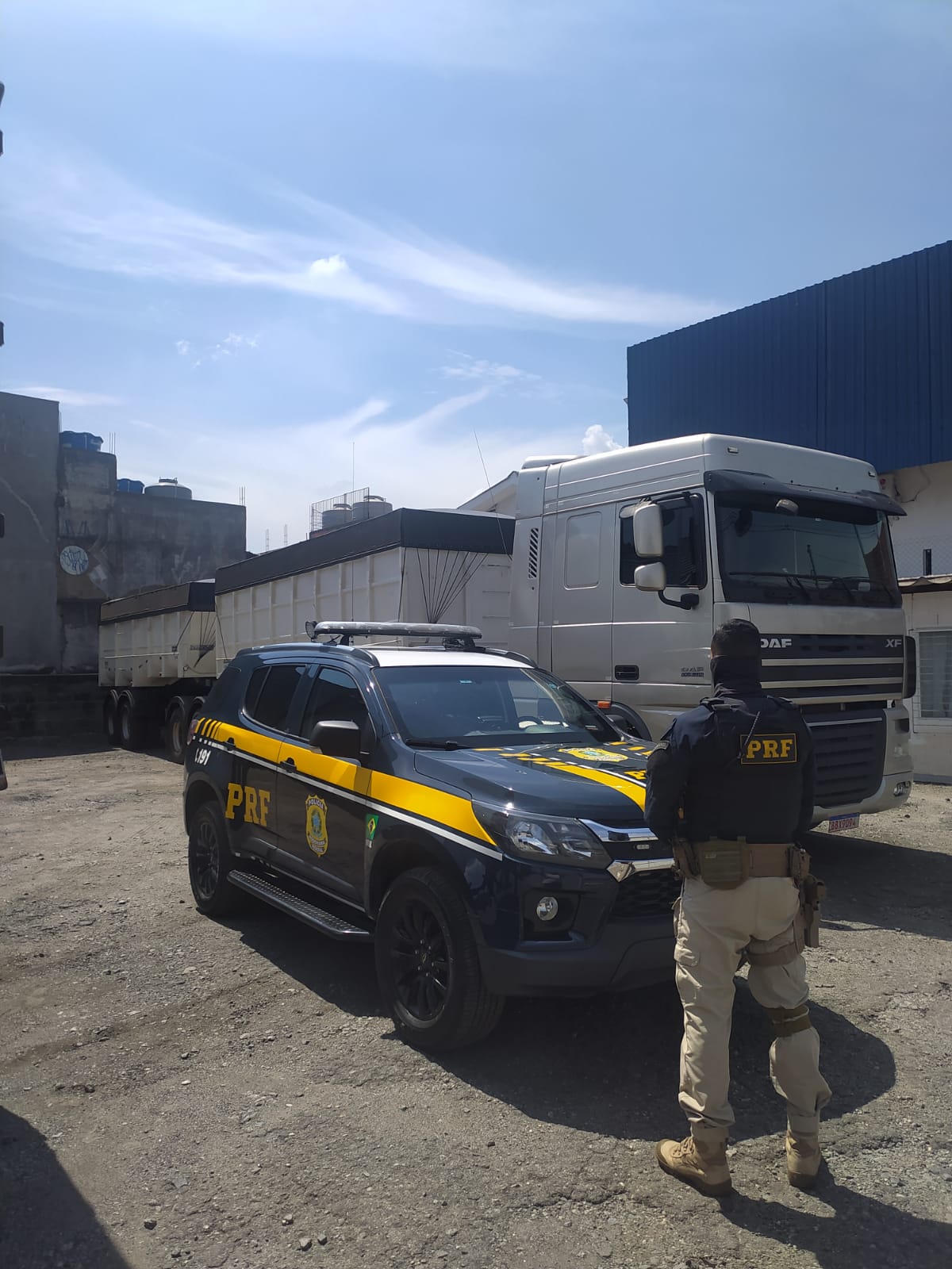 PRF encontra carreta que provocou acidente filmado no Paraná