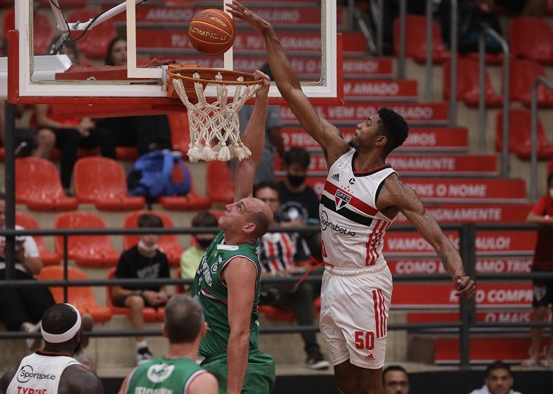 Basquete Tricolor derrota sem dificuldades o União Corinthians e mantém série invicta