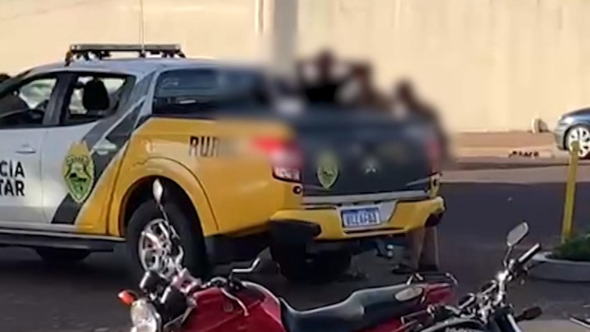 Jovem é flagrado no centro roubando celular