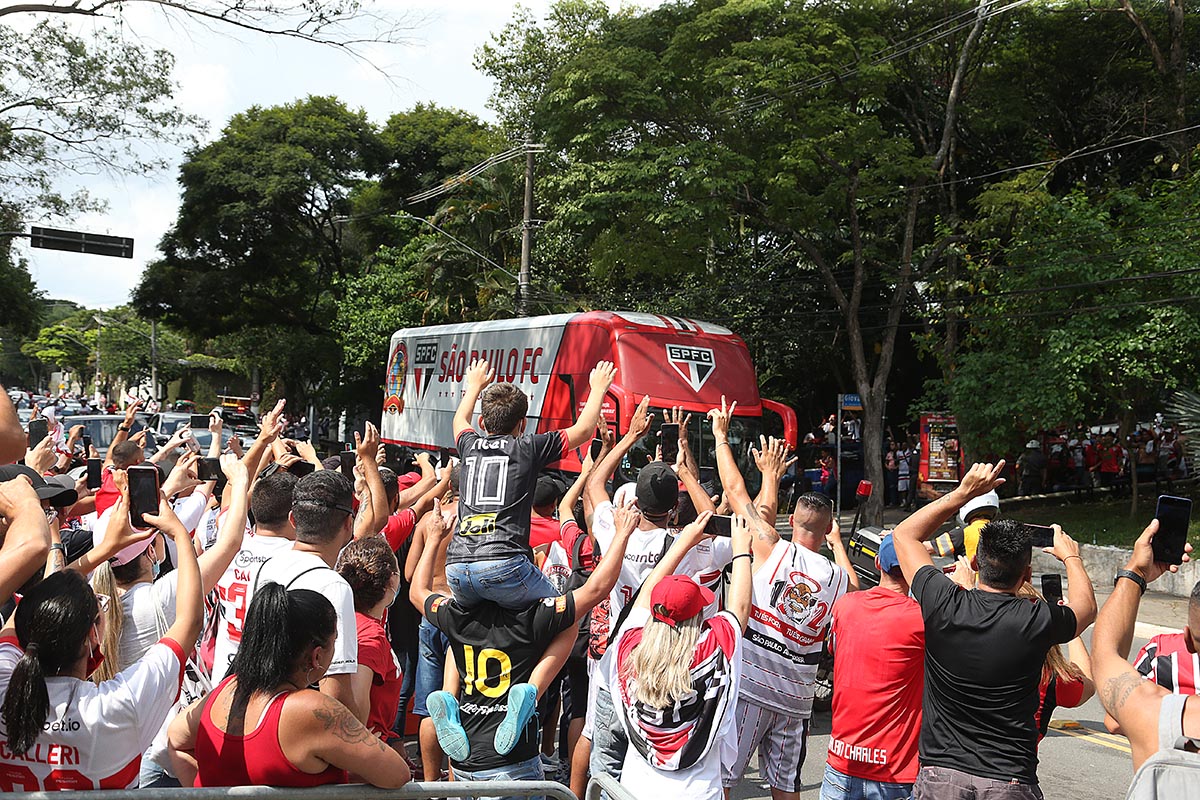 Em imagens, a festa da torcida tricolor no Majestoso