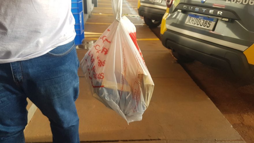 Homem é detido suspeito por furtar chocolate em loja no centro de Cascavel
