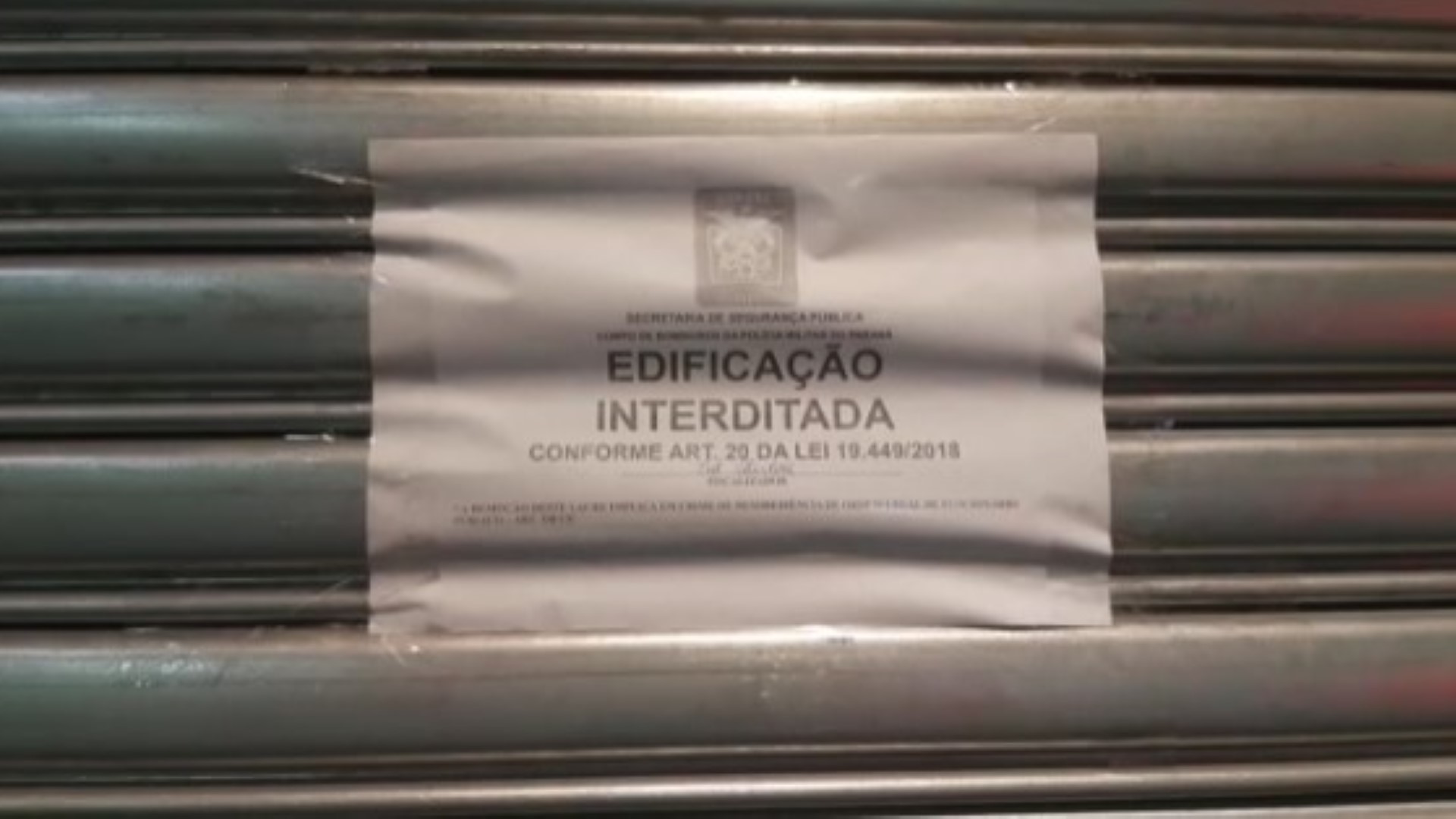 Ação Integrada de Fiscalização Urbana acontece na Rua Paraná; estabelecimento foi interditado Ação Integrada de Fiscalização Urbana acontece na Rua Paraná; estabelecimento foi interditado