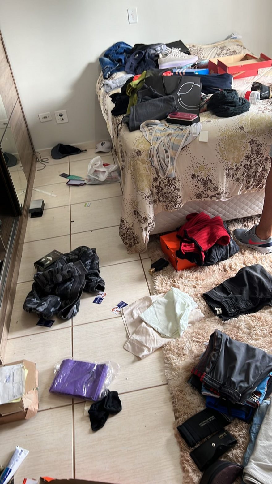 Jovem tem mais de R$ 20 mil reais em prejuízo ao ter casa furtada em Cascavel