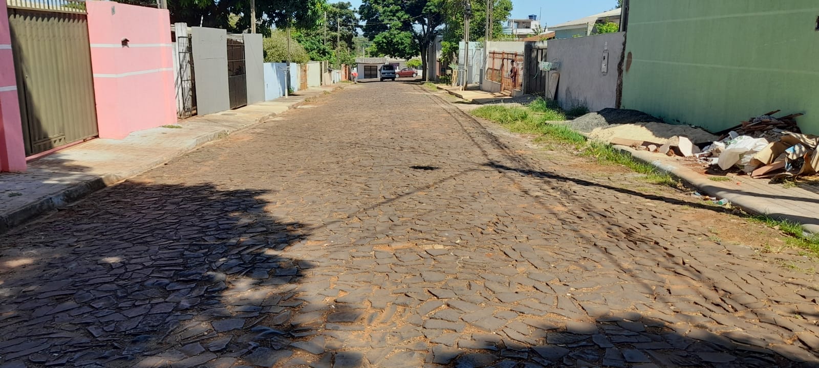 Secretaria de Obras inicia pavimentação no Jardim Adriana 2