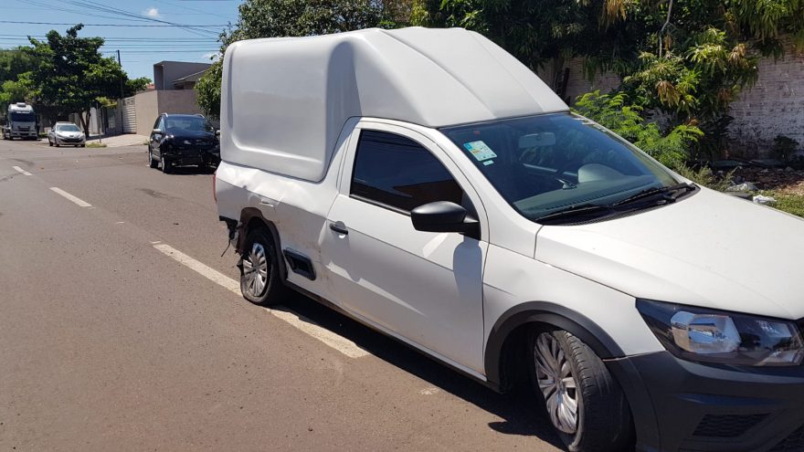 Cross Fox e Saveiro colidem no Parque São Paulo