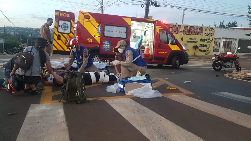 Motociclista quebra a perna após colisão de trânsito no Bairro Brasília