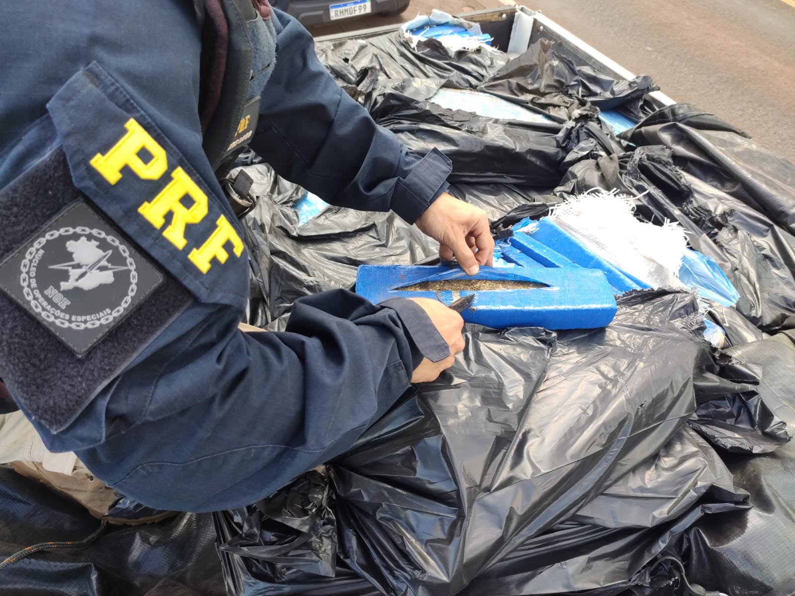 No Paraná, em menos de um dia, PRF dá prejuízo de cerca de R$ 8,5 milhões ao crime organizado