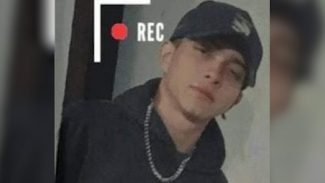Morre aos 18 anos de idade mais uma vítima do incêndio criminoso no Coqueiral; Carlos Henrique não resistiu aos ferimentos Morre aos 18 anos de idade mais uma vítima do incêndio criminoso no Coqueiral; Carlos Henrique não resistiu aos ferimentos