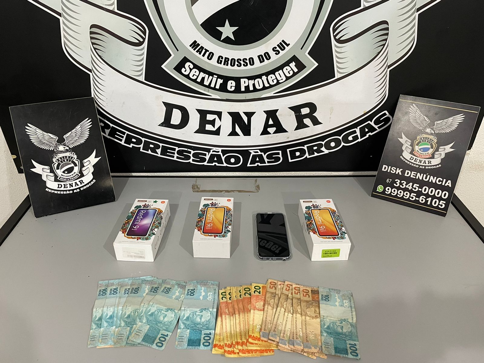 Polícia Civil frustra golpe, prende autora, indicia comparsa e recupera celular e dinheiro
