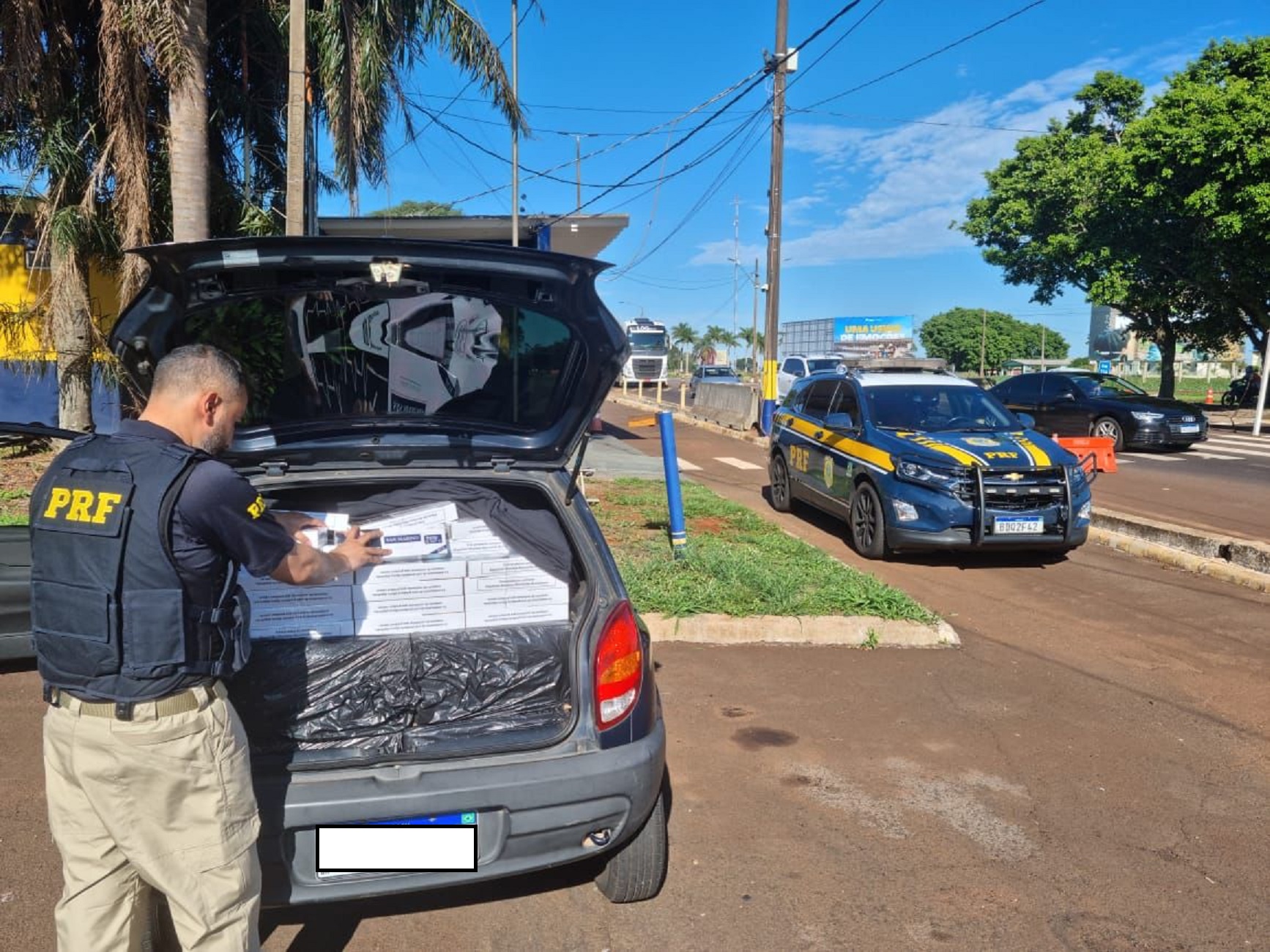 PRF apreende 6.500 maços de cigarros contrabandeados do Paraguai