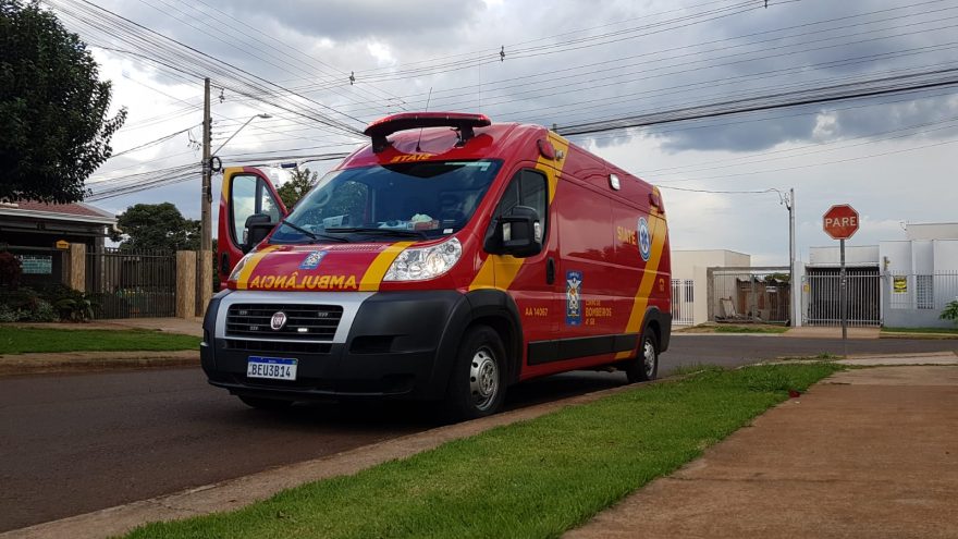 Adolescente cai de bicicleta e sofre suspeita de fratura