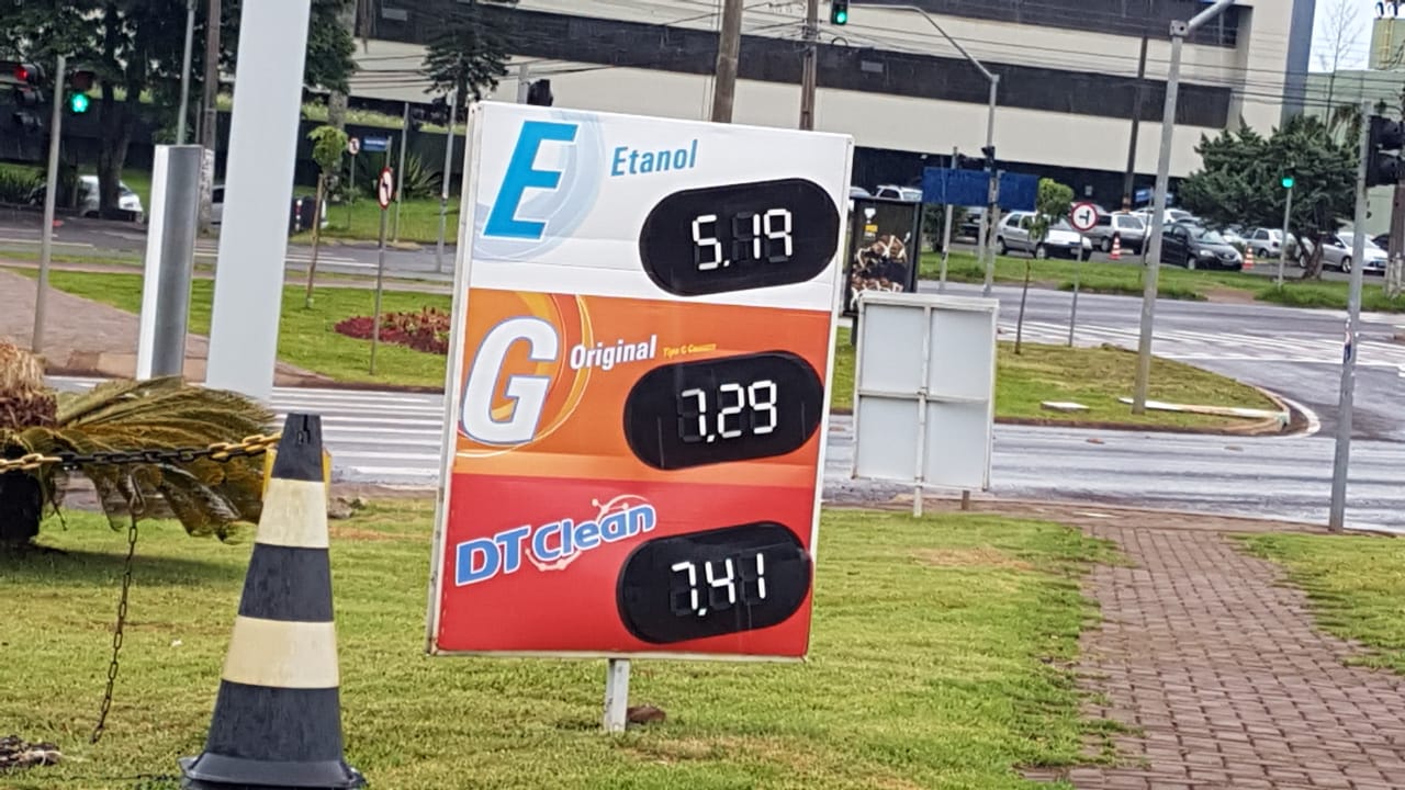 Preço do combustível em Cascavel já foi aumentado em alguns postos Preço do combustível em Cascavel já foi aumentado em alguns postos