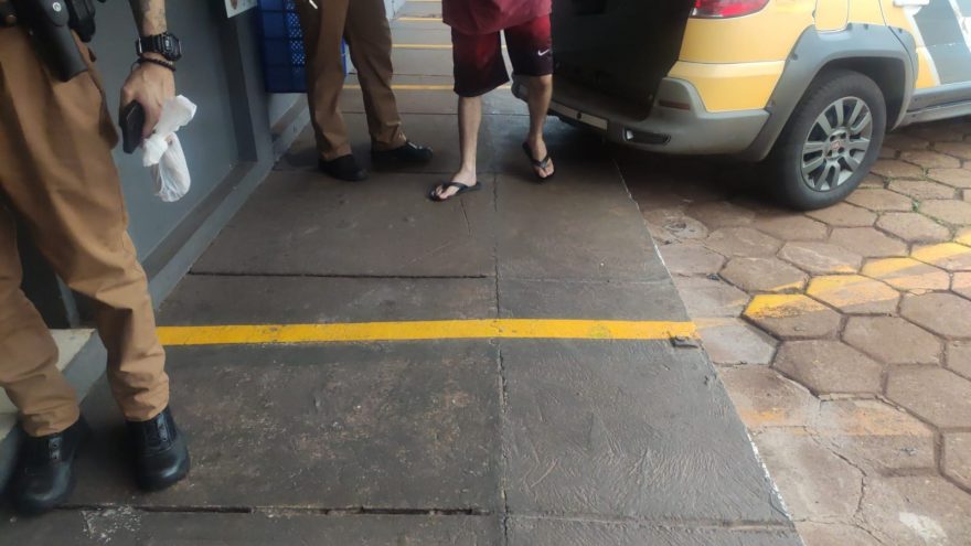 Homem com mandado em aberto por tráfico de drogas é detido