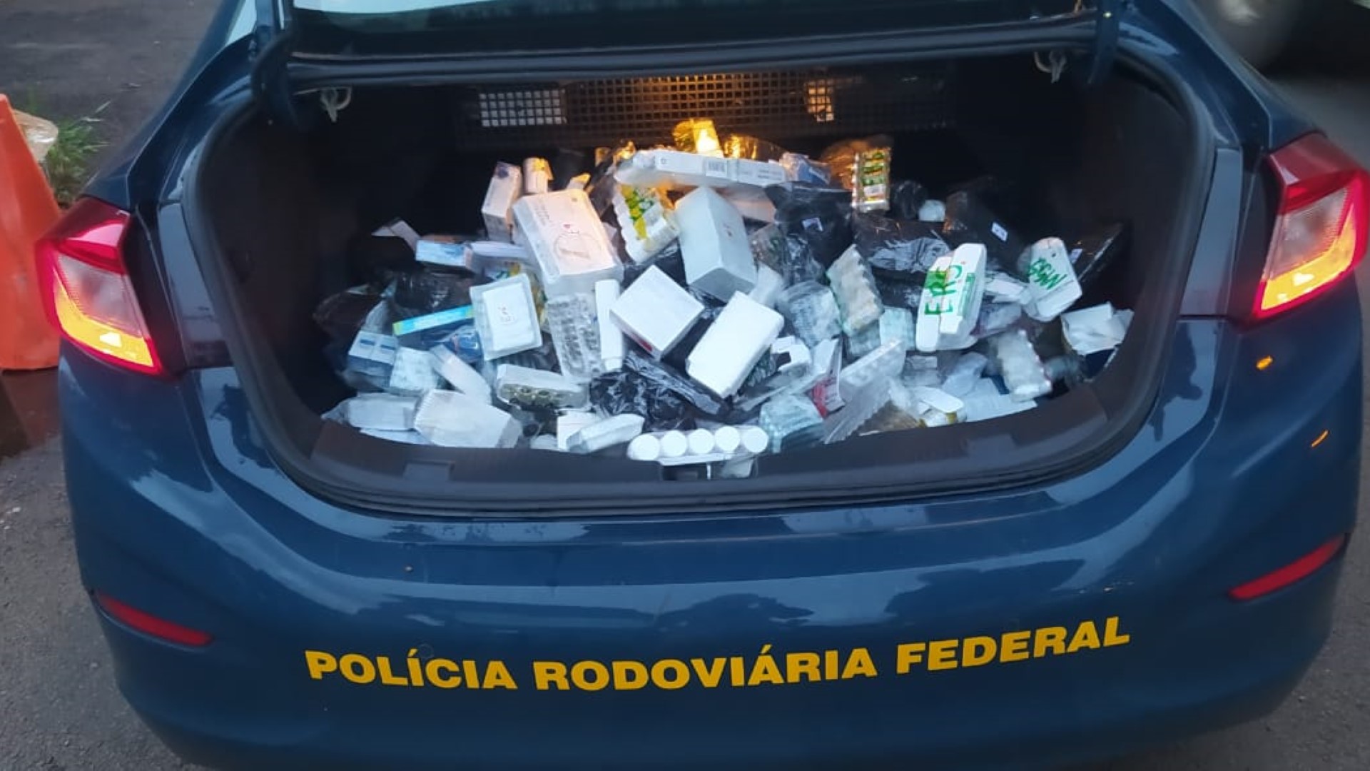 Anabolizantes e medicamentos abortivos foram detidos pela PRF na BR-277 Anabolizantes e medicamentos abortivos foram detidos pela PRF na BR-277