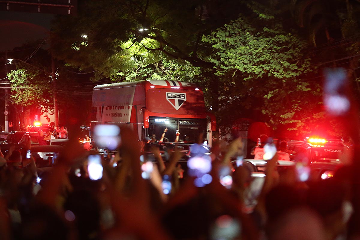 Fotos da torcida no Choque-Rei