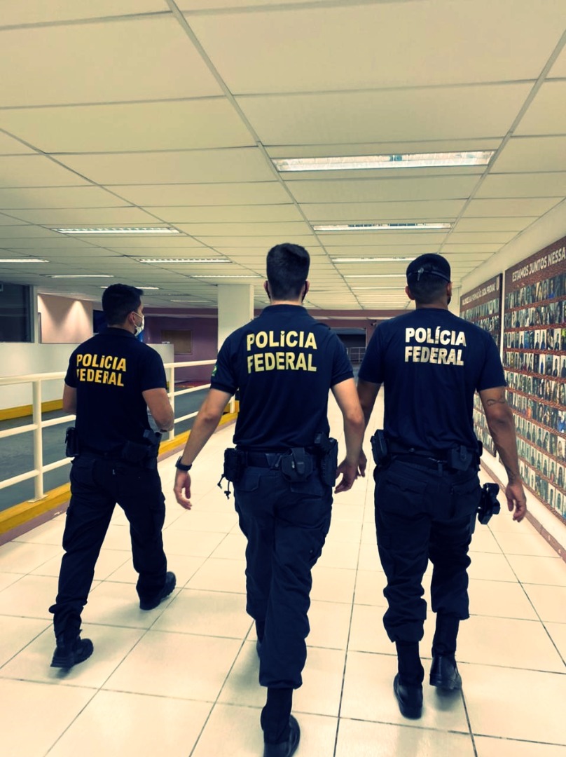 PF prende foragida há 4 anos no aeroporto do Galeão/RJ