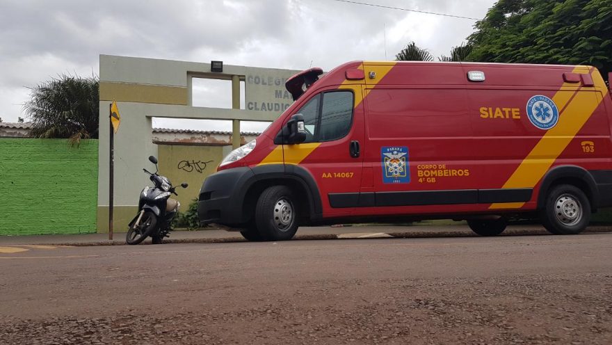 Criança cai da cadeira em colégio e Siate a socorre, no Bairro Periolo