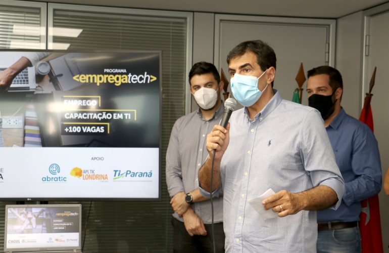 Prefeitura lança programa EmpregaTech para capacitar jovens na área de TI