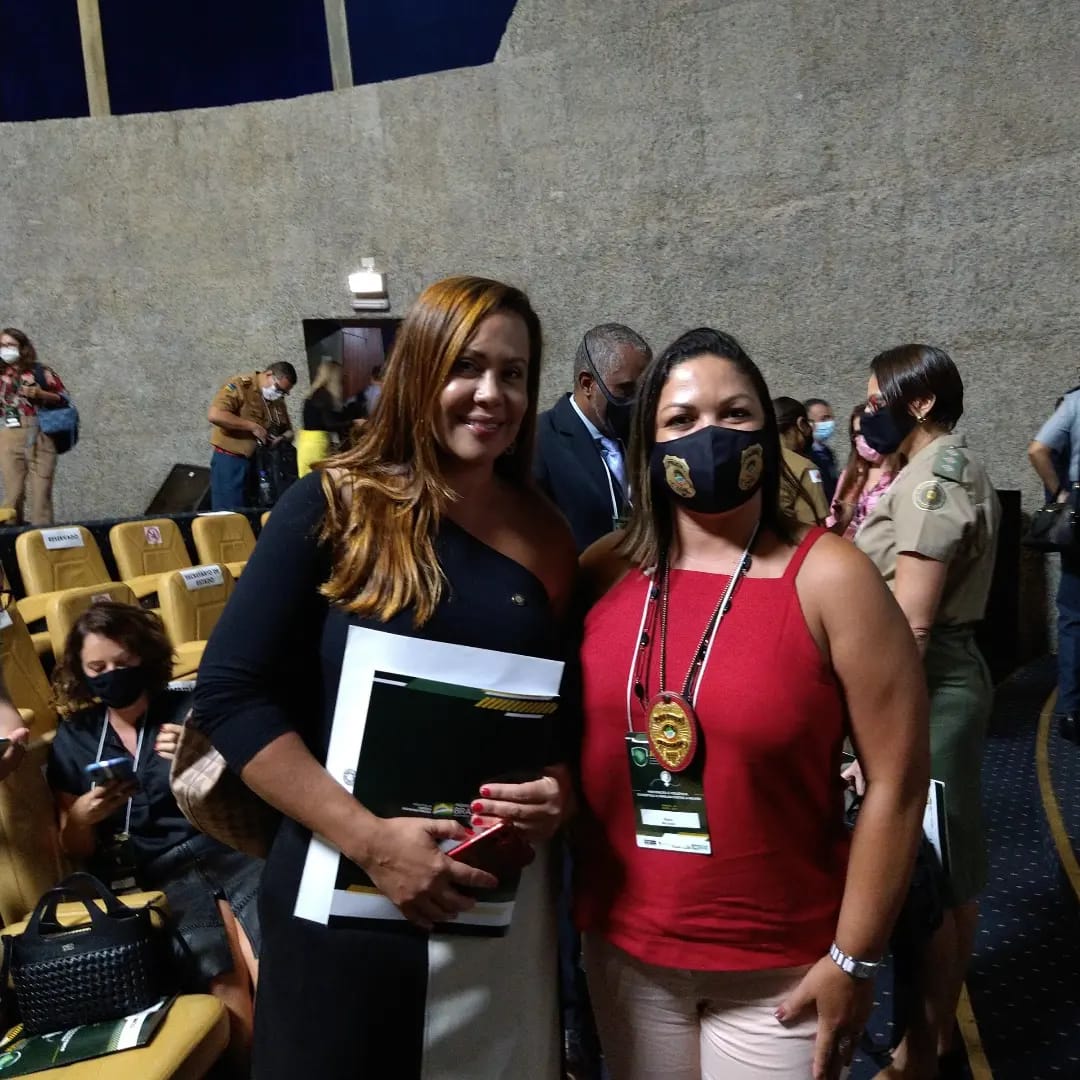 Delegada da Polícia Civil participa, em Brasília, de encontro para discutir o combate à violência contra a mulher