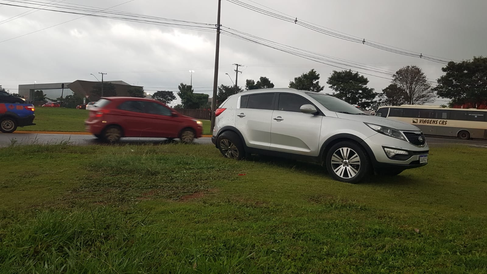 Colisão de trânsito é registrada na Avenida das Torres
