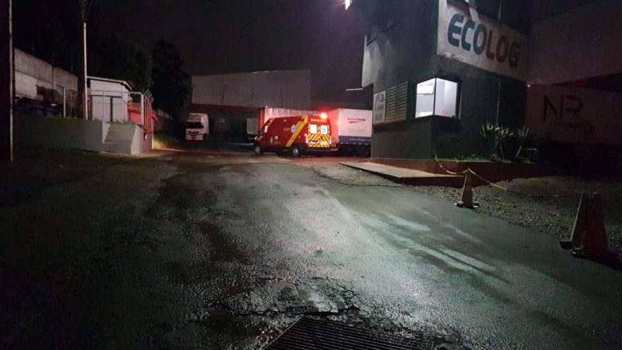 Homem fica ferido na marginal da BR-277, em Cascavel