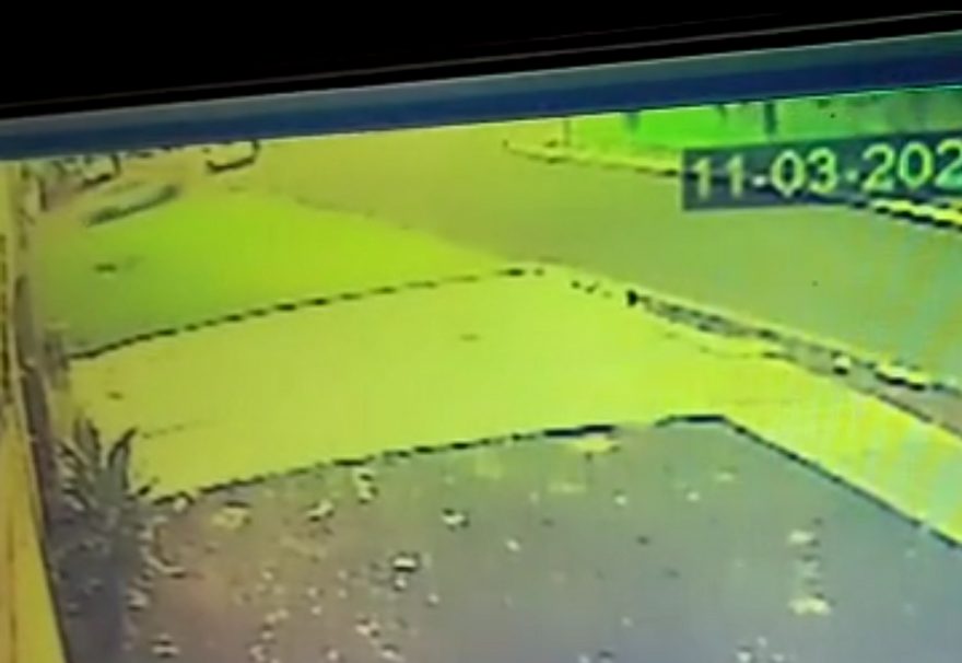 Câmera flagra acidente na Rua da Colonização no Bairro Universitário