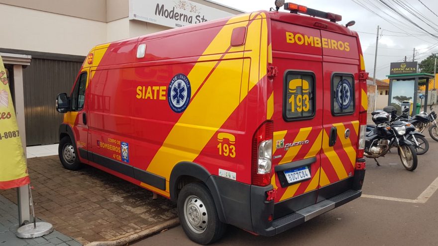 Bombeiros atendem vítima de acidente no Bairro Santa Cruz