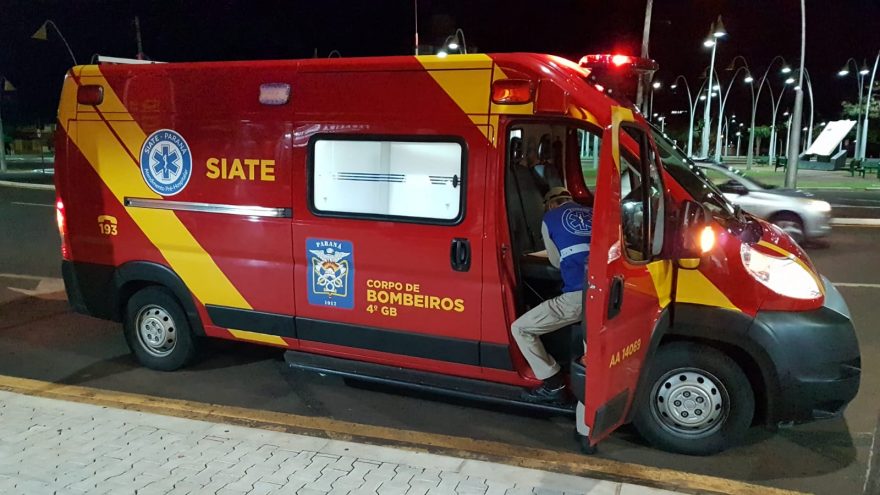 Homem é atropelado por bicicleta no Centro e sofre suspeita de fratura no punho