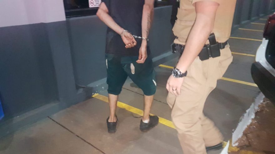 Homem é preso após ameaçar irmã no Bairro Interlagos