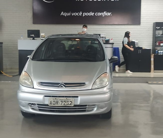 Ganhador de rifa para tratamento de câncer devolve carro