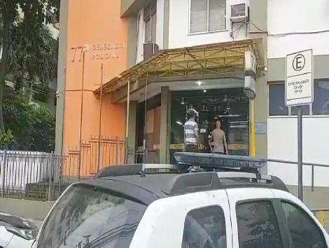 Homem condenado por porte ilegal de arma de fogo é preso em Maricá