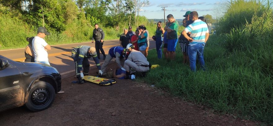 Acidente envolvendo carro e moto na PR-180 deixa homem ferido