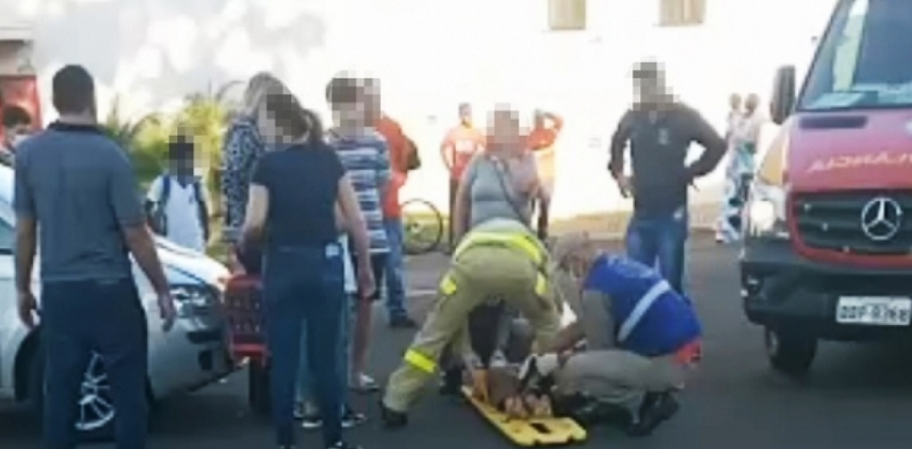 Criança de seis anos fica ferida ao ser atropelada no Centro de Medianeira