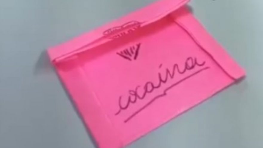 Alunos de um Colégio de Cascavel utilizam resto de materiais para simular drogas; veja vídeo