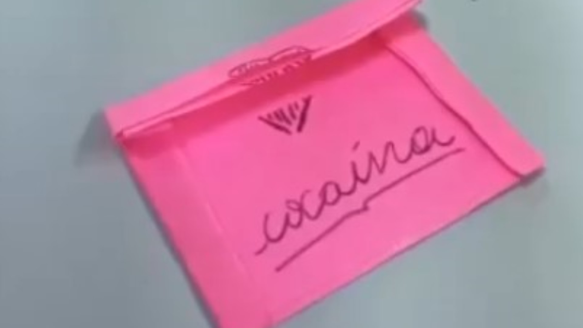 Alunos de um Colégio de Cascavel utilizam resto de materiais para simular drogas; veja vídeo