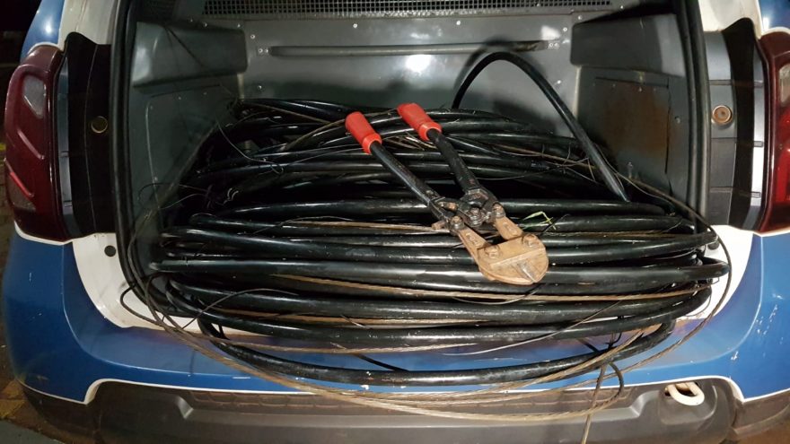 GM recupera fios de cobre furtados nas proximidades do viaduto da Carelli