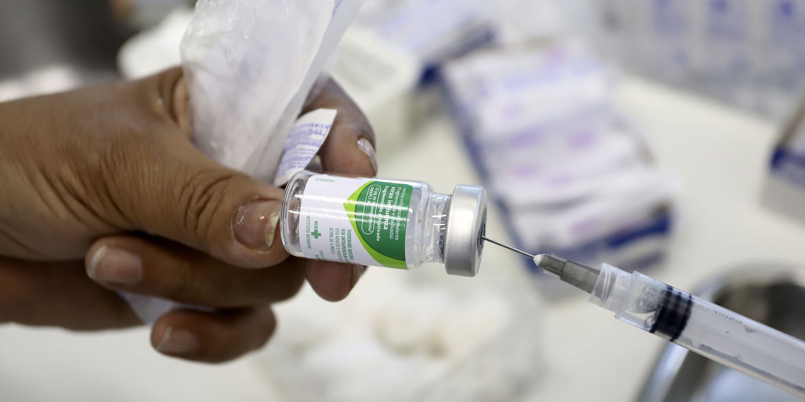 Amanhã (16) a 1ª dose da vacina contra Covid-19 não será aplicada; confira quem poderá receber a 2ª e 3ª