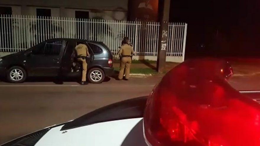 Posto de combustível desativado é alvo de tentativa de furto; indivíduos se evadiram deixando veículo