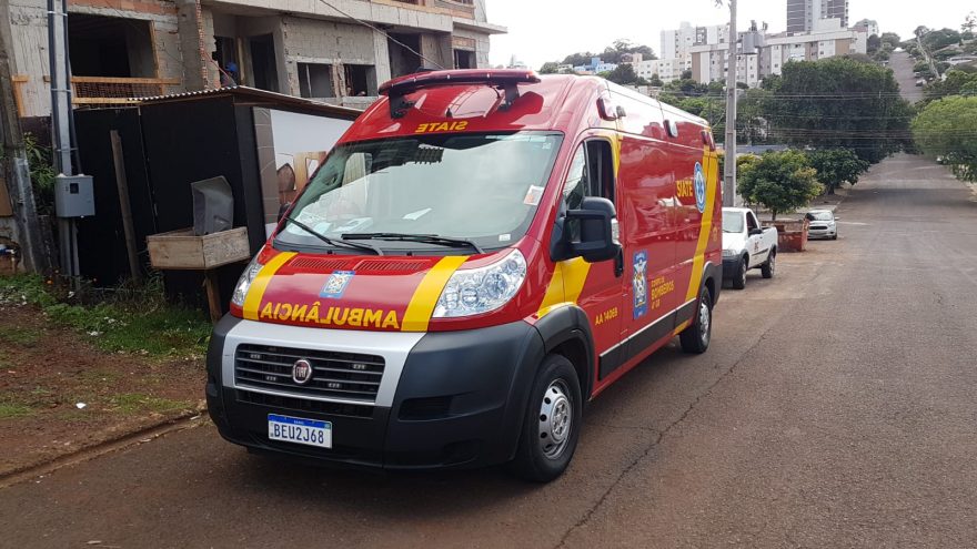 Trabalhador fica ferido ao sofrer queda em obra na Rua Nereu Ramos