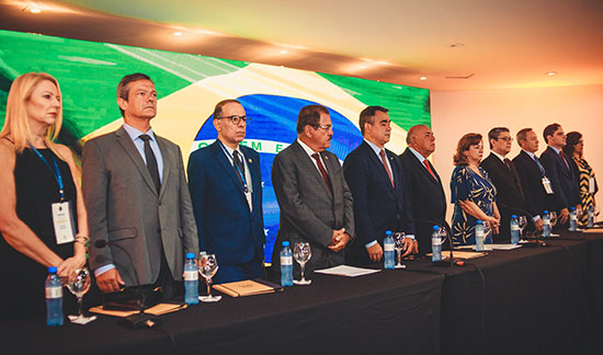 Desembargadora Vânia Hack de Almeida apresenta boas práticas de Conciliação da 4ª Região