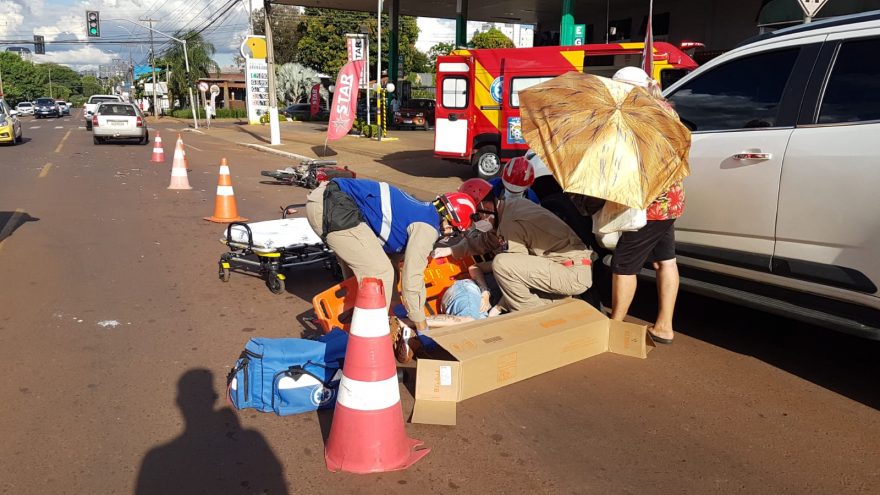 Jovem fica ferido após colisão na Rua Manaus