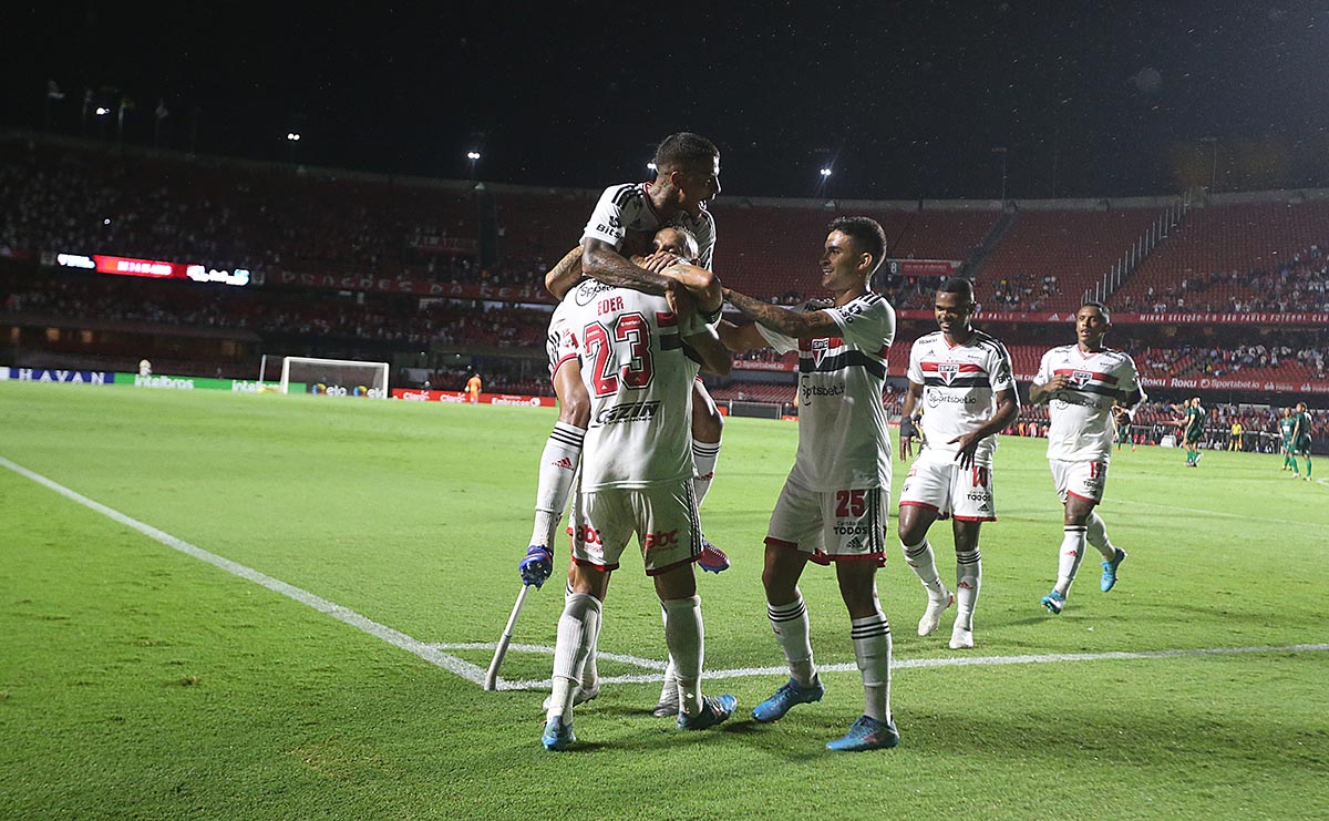 Tricolor vence o Manaus e segue adiante na Copa do Brasil