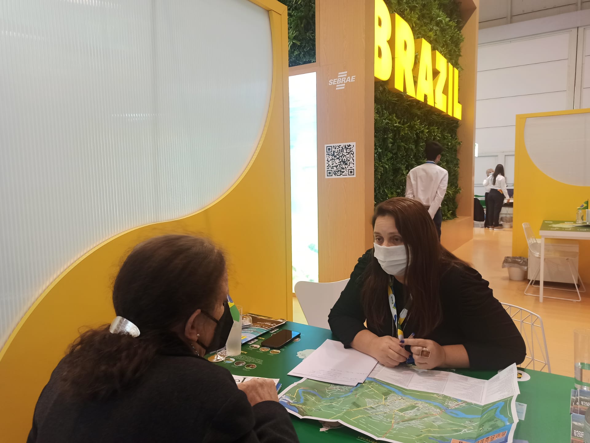 Destino Iguaçu é apresentado em feira de turismo na Europa