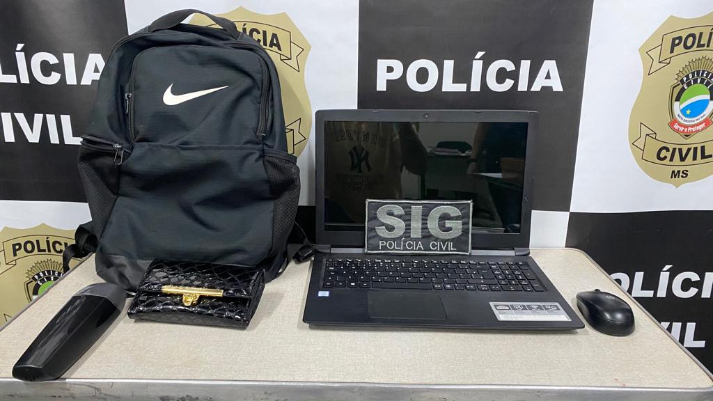 Polícia Civil recupera objetos furtados de dentro de um carro em Naviraí