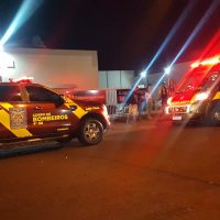 Imagem referente a Colisão de trânsito entre moto e carro deixa motociclista gravemente ferido