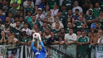 Weverton supera Fernando Prass em número de vitórias no Allianz Parque